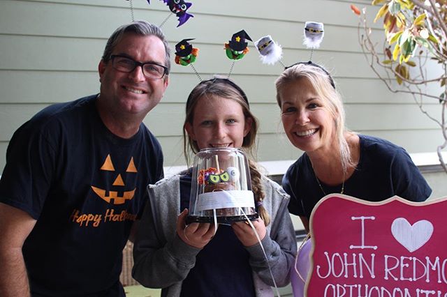 Congratulations Ellie on getting your braces off, just in time for Halloween?? #happyhalloween #braces #johnredmondorthodontics
<a href="https://websta.me/p/1373409780169051406_390144413"><img src="https://scontent.cdninstagram.com/t51.2885-15/s640x640/sh0.08/e35/14730708_1139459922775543_6418183489719369728_n.jpg?ig_cache_key=MTM3MzQwOTc4MDE2OTA1MTQwNg%3D%3D.2"></a>